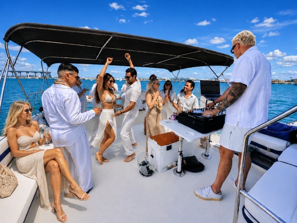 Yacht tour photo 2
